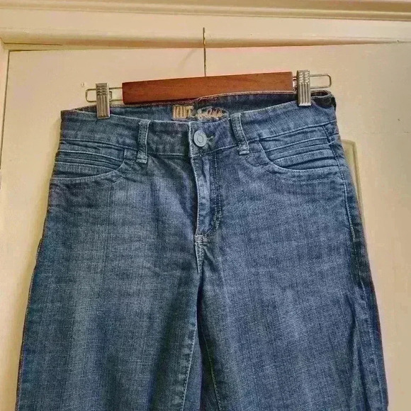 P2001 Kut the flared medium wash jeans size 4 - Picture 3 of 7